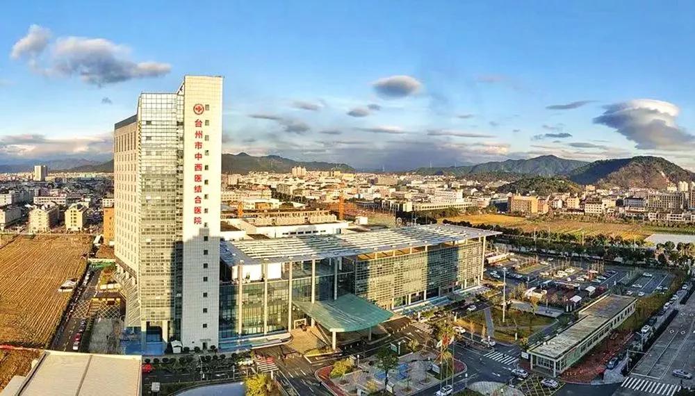 医院正面晨图.jpg